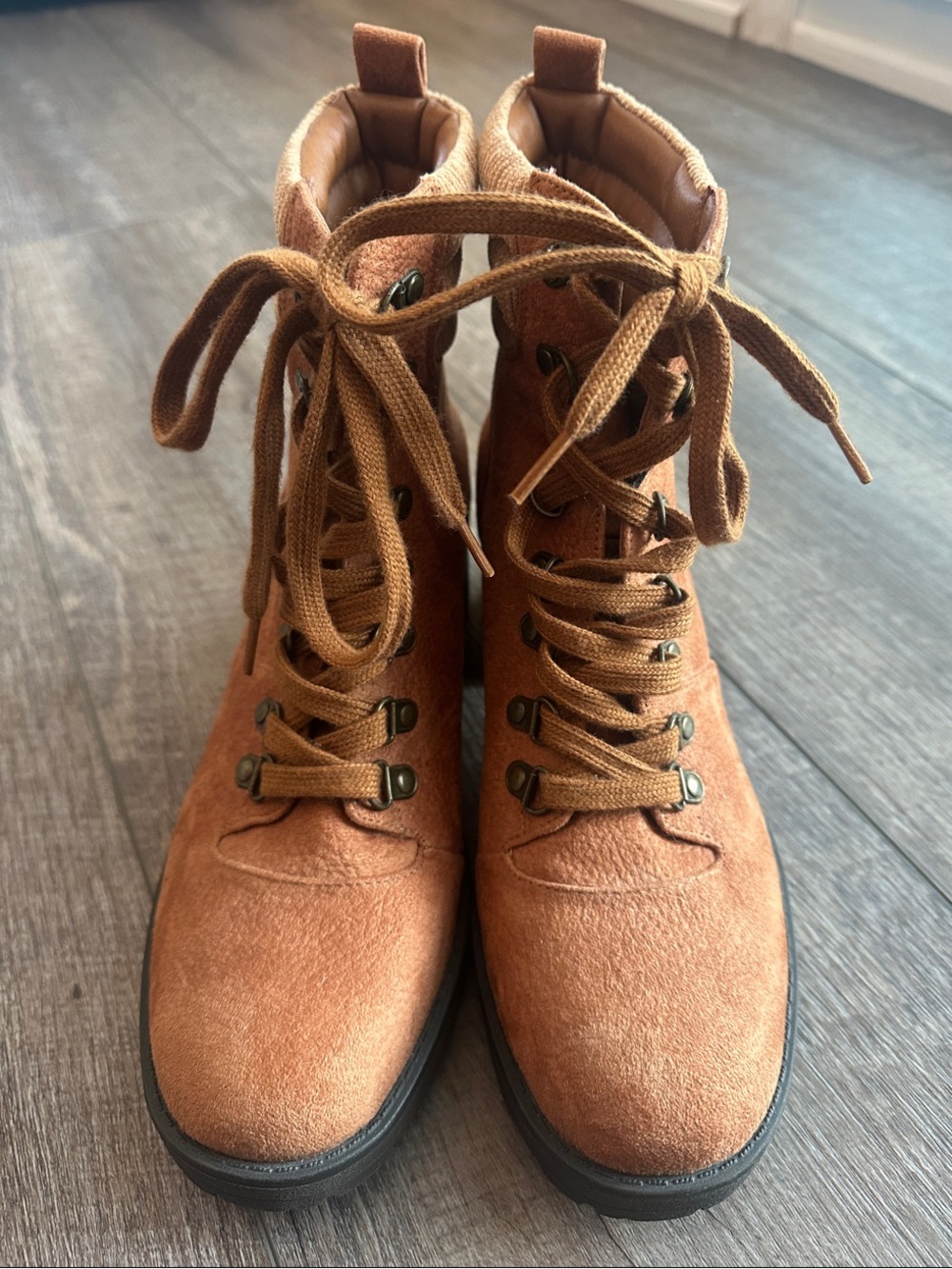 White Mountain Rust/Tan Suede Lace-Up Ankle Boots